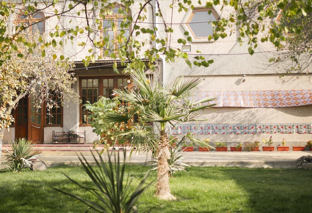 Guest House Ikathouse Marghilon Exterior foto